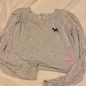 Cropped gray Victoria’s Secret T-shirt with pink logo
